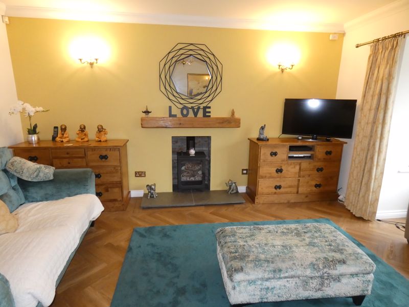 Lounge- click for photo gallery